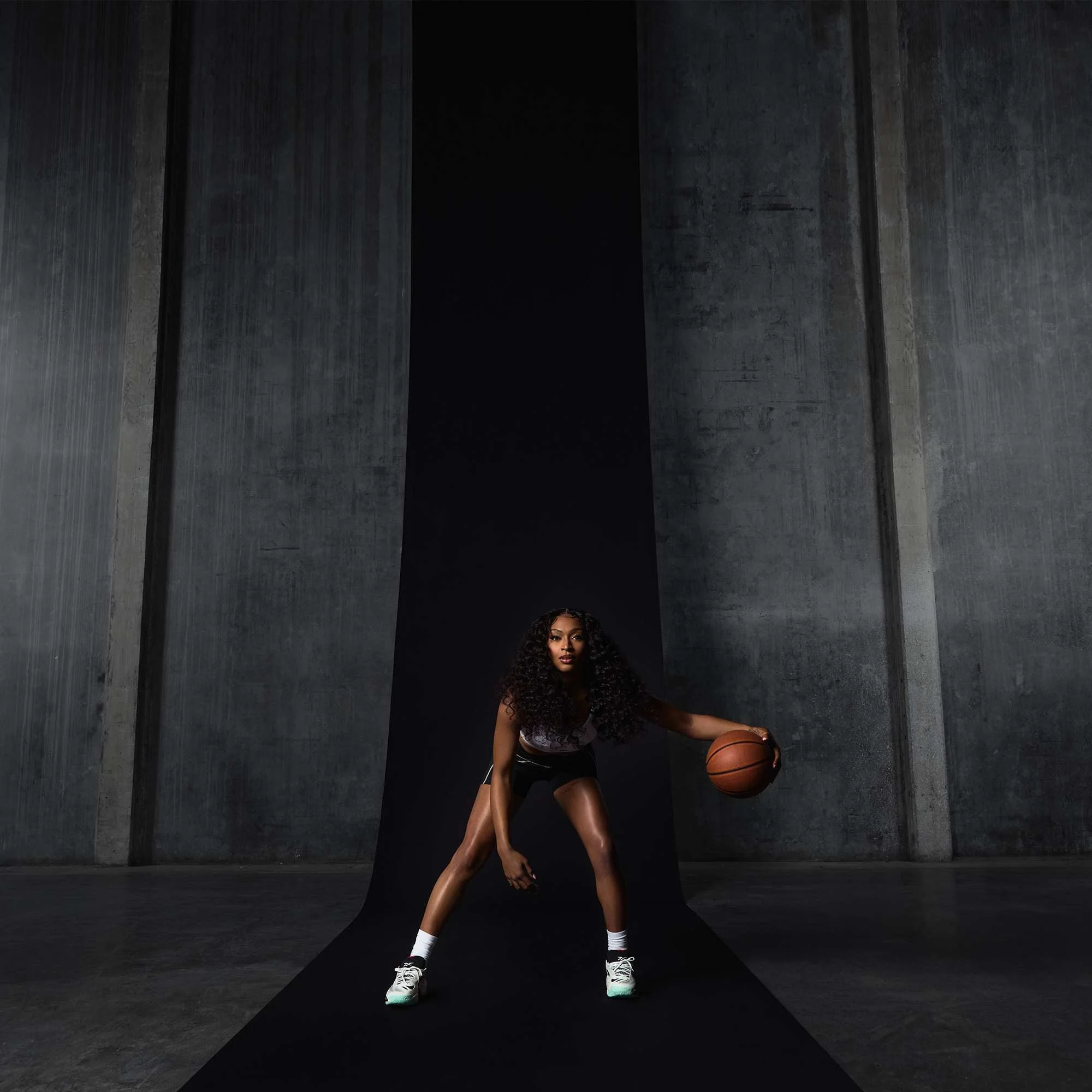Engine A 26 Basketball Shoes - Image 2